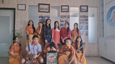 SMP Santa Maria Medan Ikut Ambil Bagian dalam Doa Rosario di Radio Maria